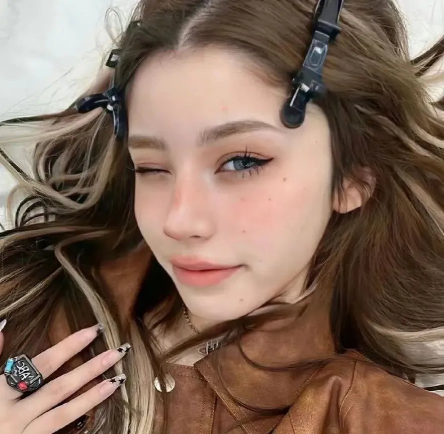 爱在弹指间